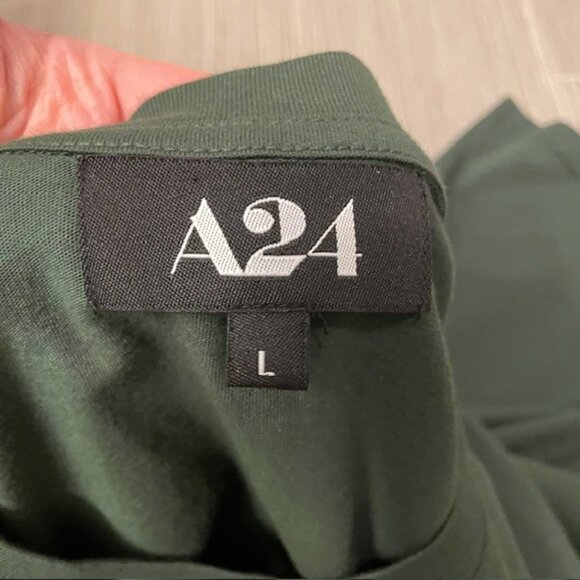 A24 Film Studio Hunter Green Logo Graphic Tee Short Sleeve Shirt Large Cotton - Picture 12 of 16